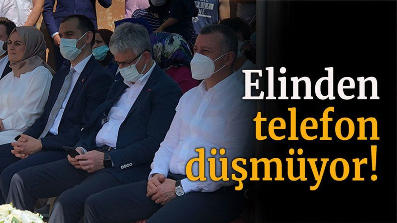 Elinden telefon düşmüyor!